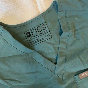 FIGS women's Hydrogreen Catarina - One-Pocket Scrub Top - XS / Hydrogreen